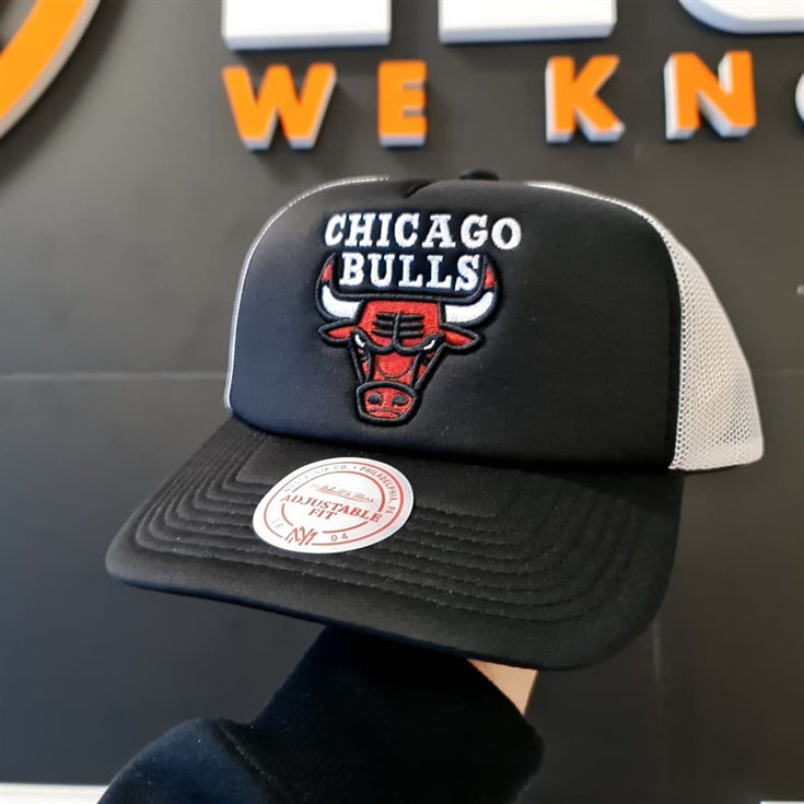 Mitchell & Ness NBA Off The Bacboard Trucker Snapback - Chicago Bulls